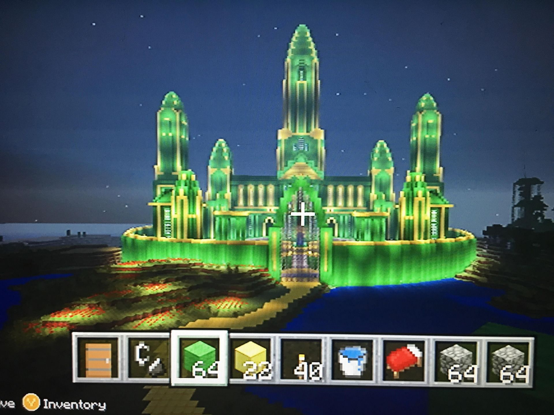 It goes without saying that creation of an Emerald City replica requires plenty of emeralds (Image via Mojang)
