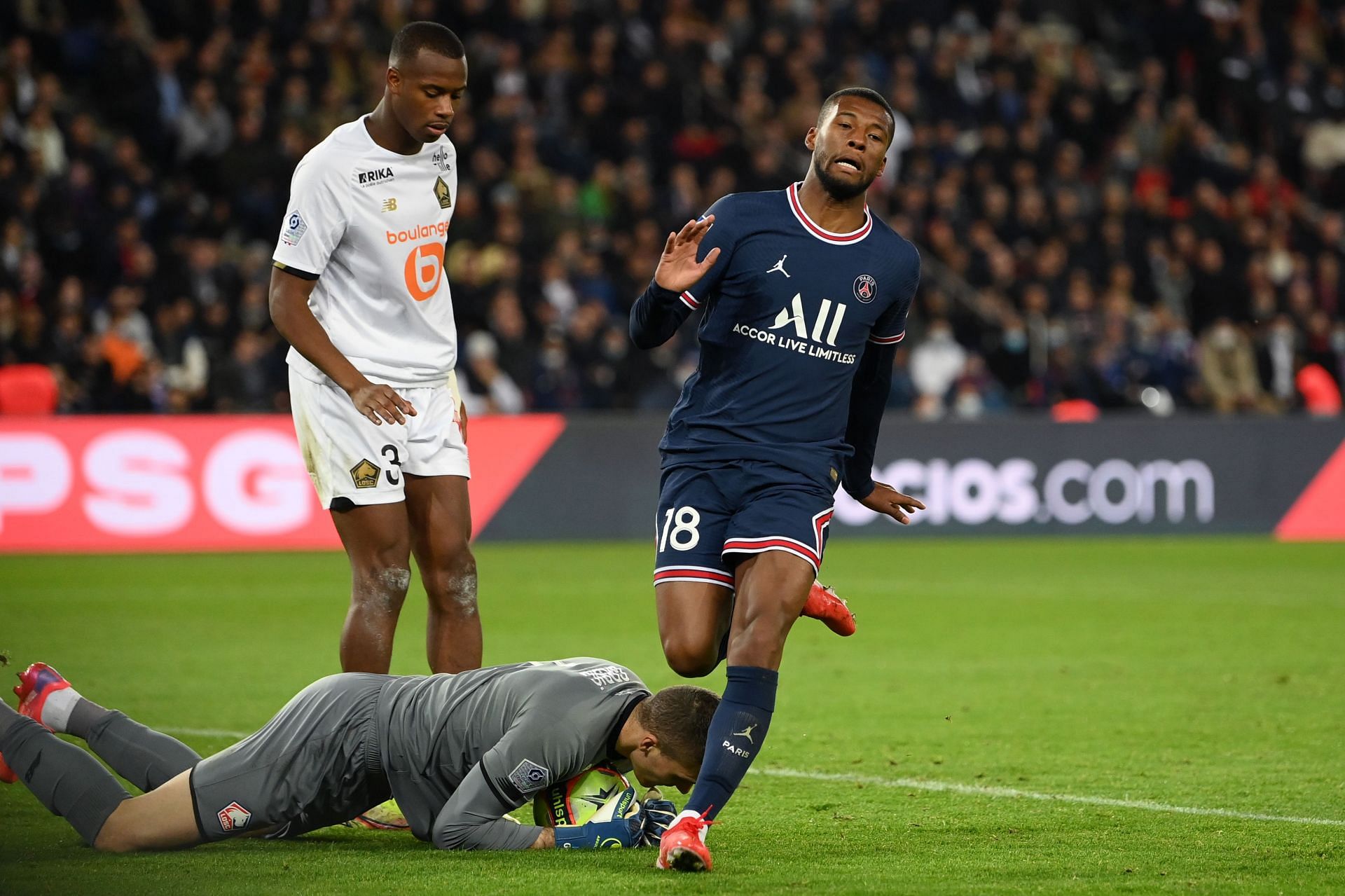 Paris Saint Germain v Lille OSC - Ligue 1 Uber Eats