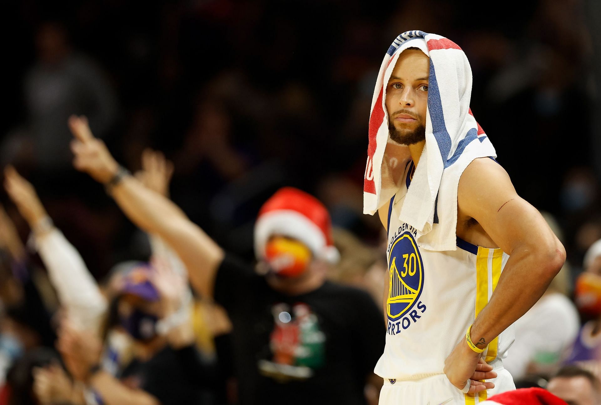 Stephen Curry of the Golden State Warriors against the Phoenix Suns on Christmas Day