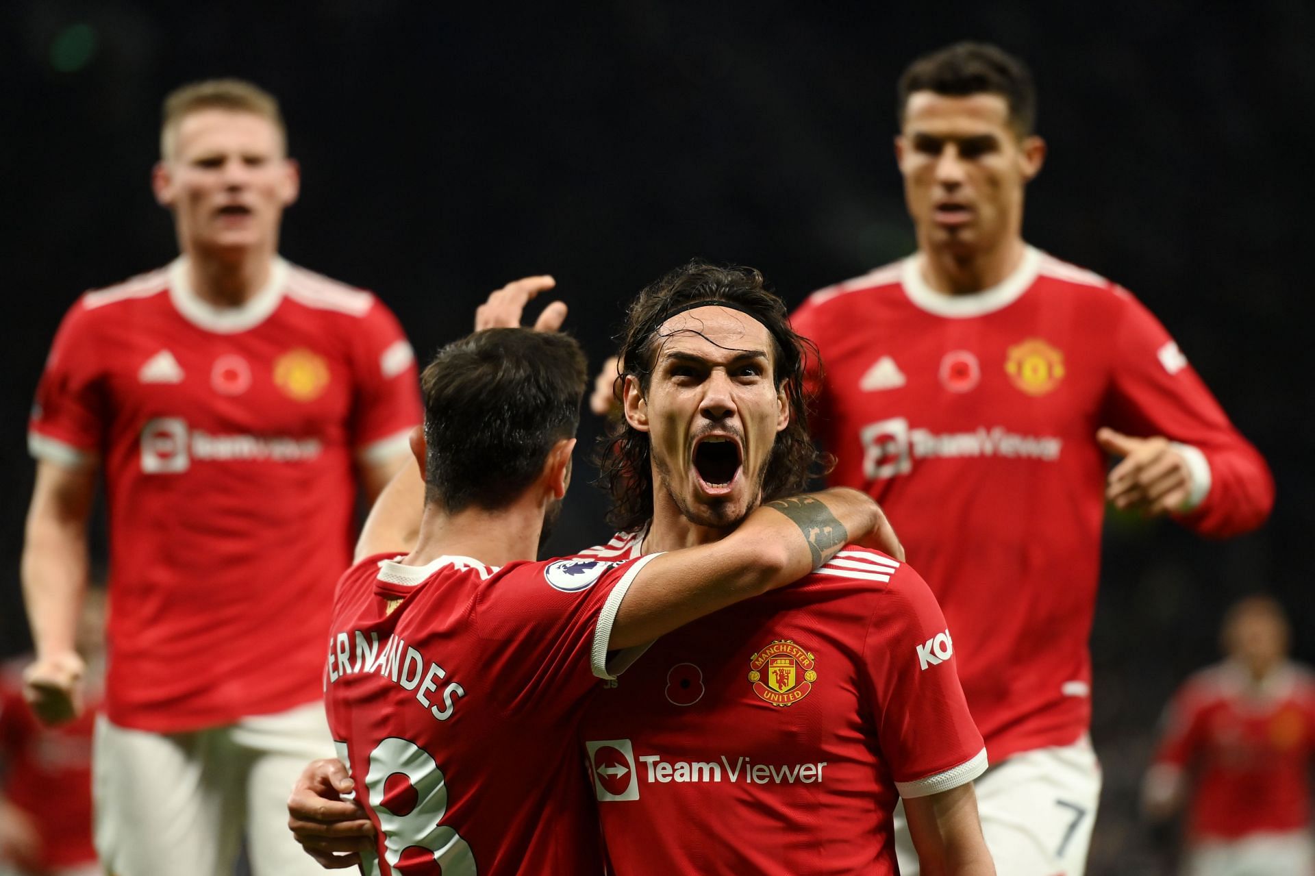 Sevilla have entered the race to sign Edinson Cavani from Manchester United.