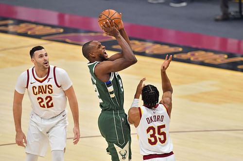 Milwaukee Bucks will play the Cleveland Cavaliers on Monday.