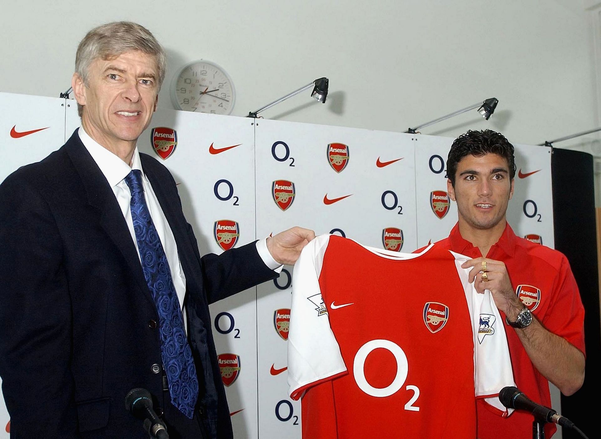 Arsenal Unveil New Signing Jose Reyes