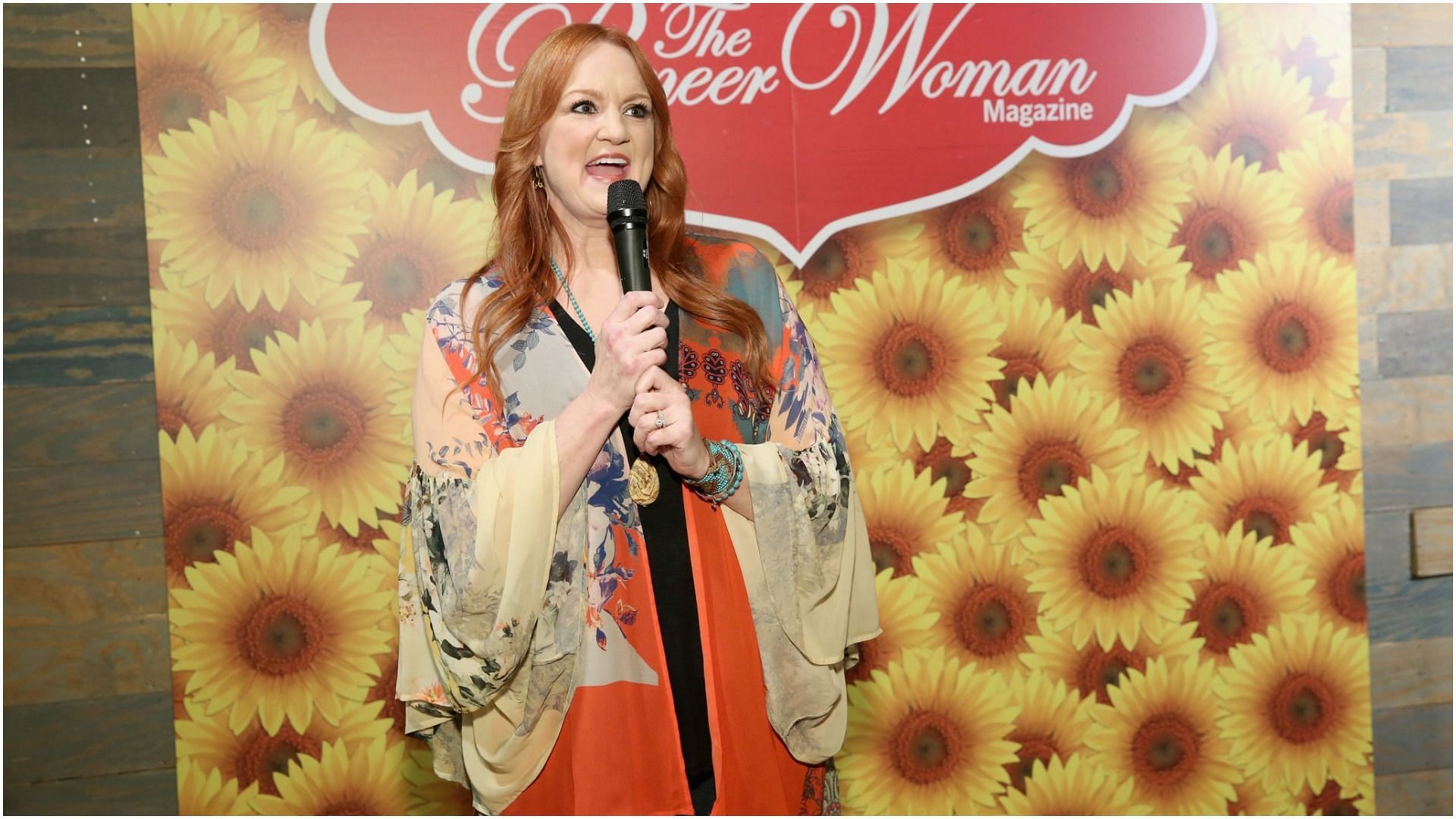 Ree Drummond speaks during The Pioneer Woman Magazine Celebration with Ree Drummond at The Mason Jar (Image by Monica Schipper via Getty Images)