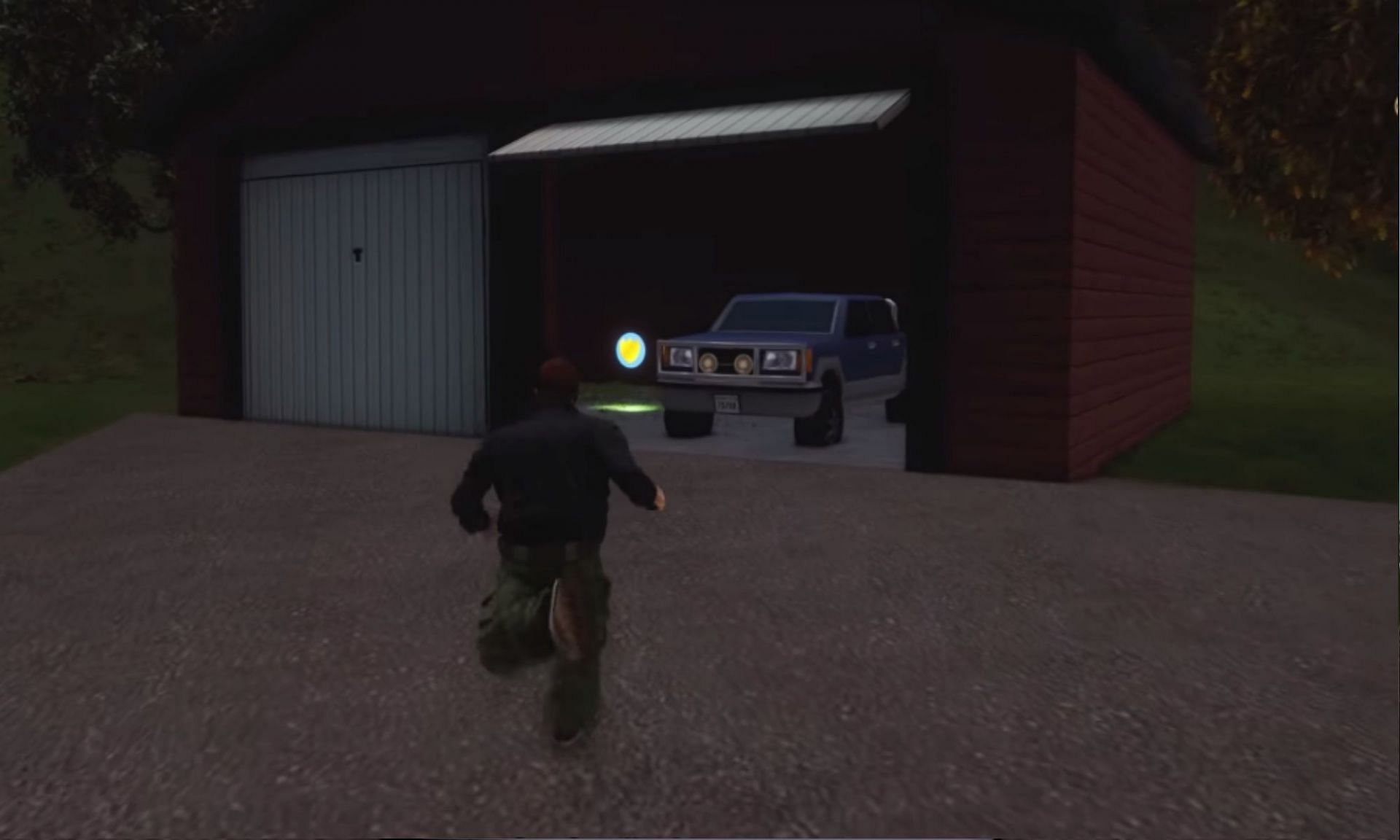 Claude running toward the Cartel Cruiser (Image via Rockstar Games)