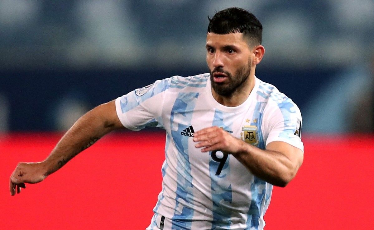 Sergio Aguero in action for Argentina in a FIFA World Cup qualification game.