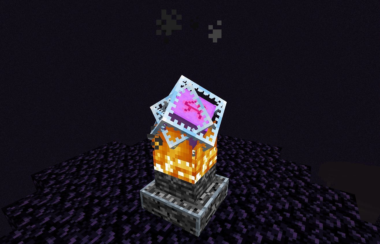 End Crystal in Minecraft 1.18 (Image via Minecraft)