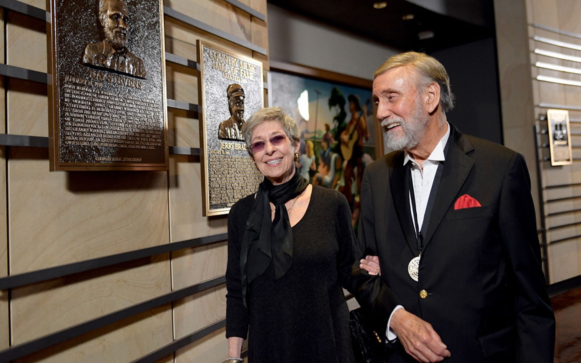 Ray Stevens announced the cancellation of his show due to his wife&#039;s ill health (Image via Getty Images/ Jason Kempin)