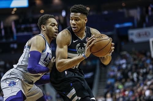 Milwaukee Bucks superstar Giannis Antetokounmpo scored the game-winning shot against the Charlotte Hornets just a few hours ago [Photo: Bleacher Report]