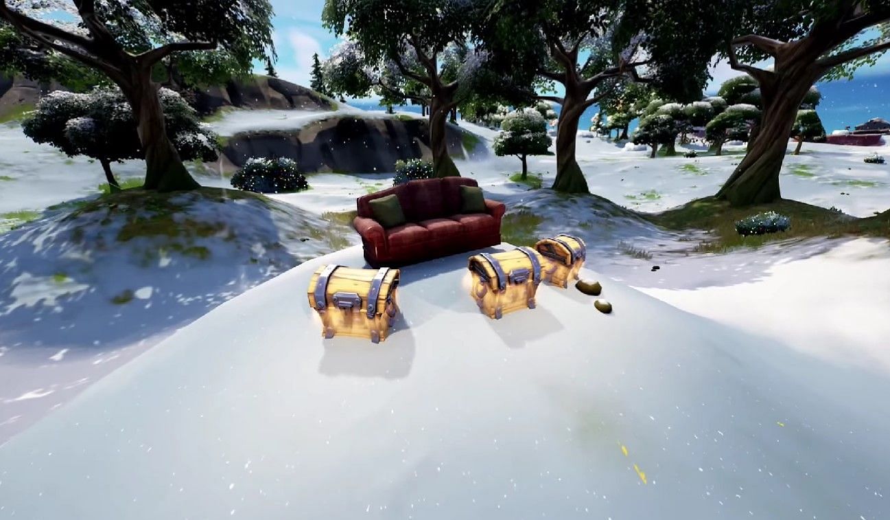 Sofa spotted in Fortnite Chapter 3 Season 1 (Image via YouTube/postboxpat)