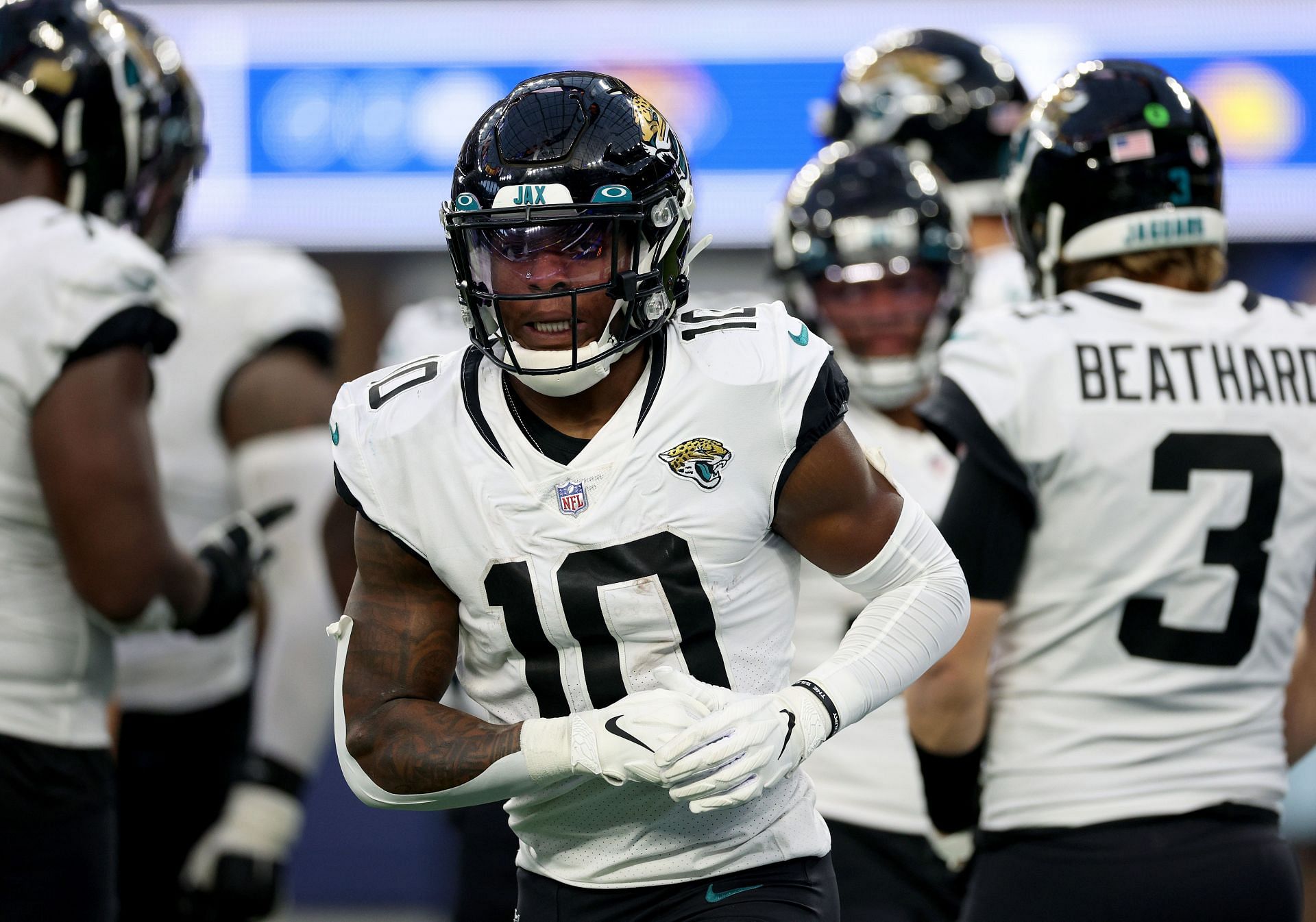 Jacksonville Jaguars v Los Angeles Rams