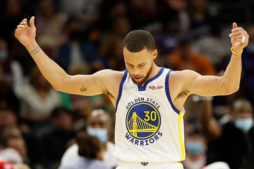 Steph Curry is the first player in NBA history to make 3000 regular season three-point shots