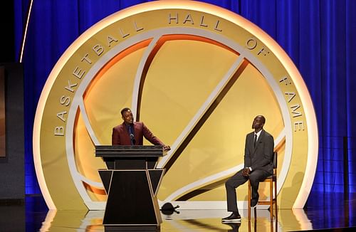 Kevin Garnett presented Paul Pierce during his Basketball Hall of Fame induction