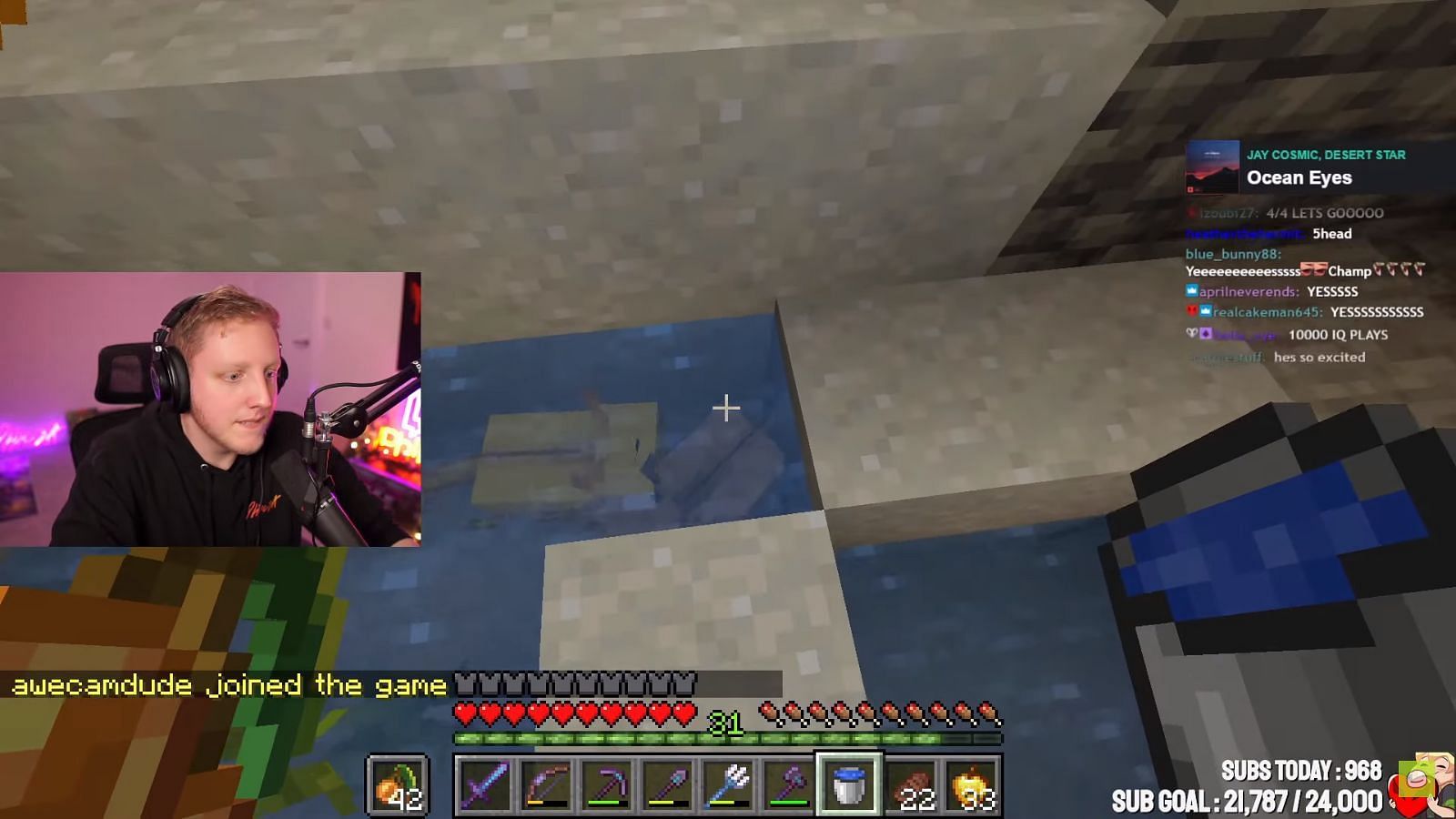 Ph1LzA capturing Axolotl on his stream (Image via Canooon, YouTube)