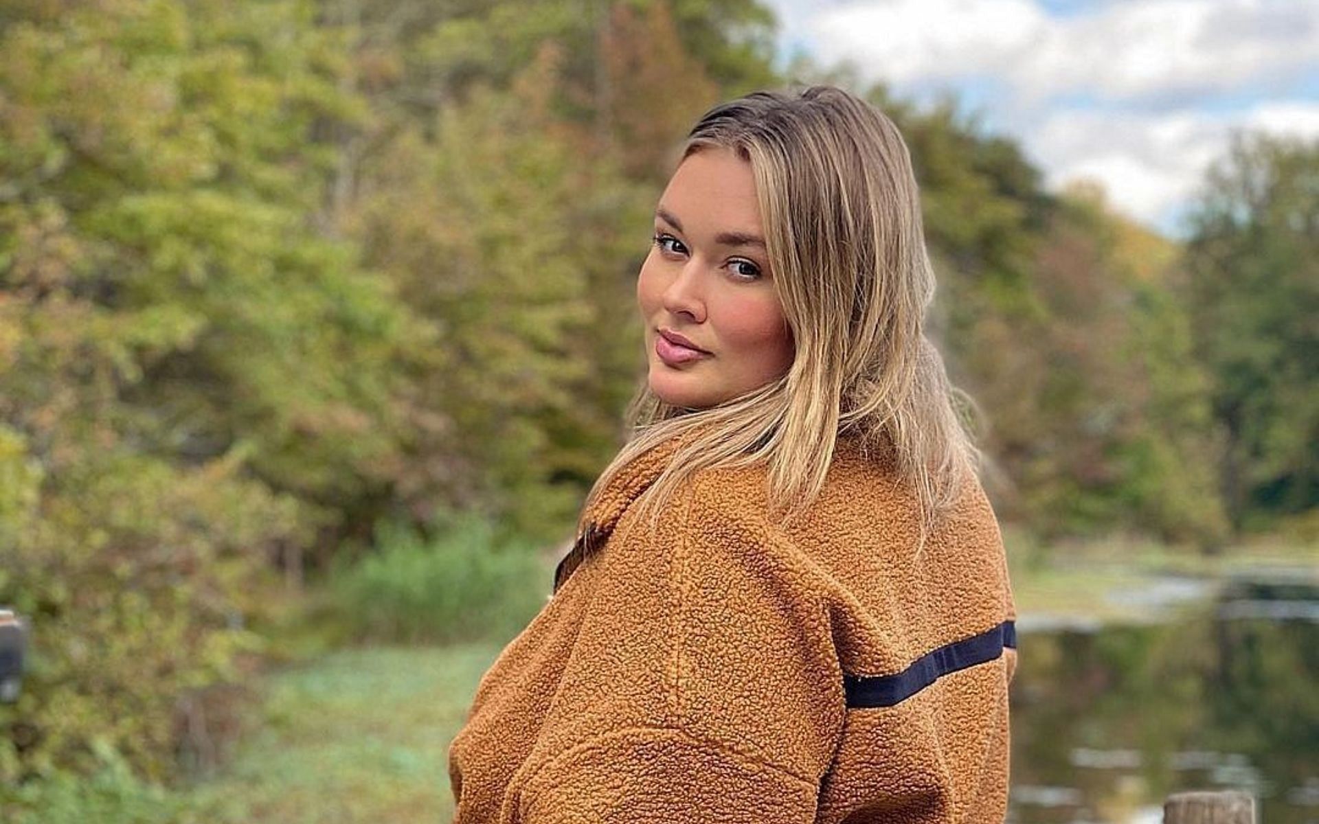 Hunter McGrady is a size-inclusive American model (Image via Hunter McGrady/Instagram)