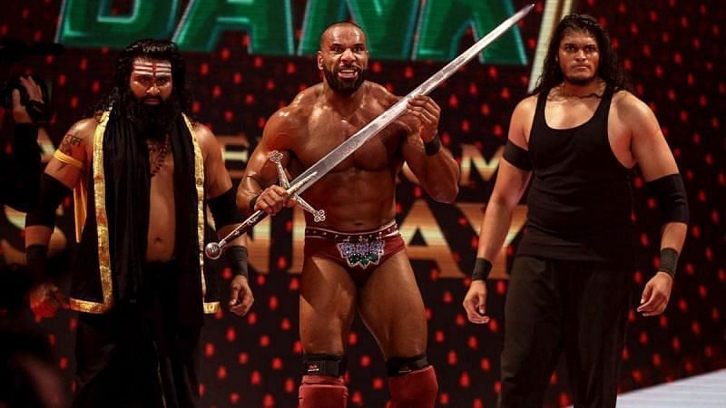 WWE का भारतीय सुपरस्टार जिम में बहा रहा है पसीना