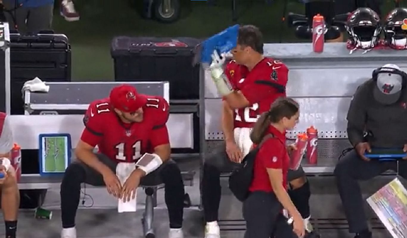 Tom Brady throws a Microsoft Surface tablet during the Buccaneers&#039; 0-9 loss to the Saints on Sunday, December 19 | Credit: @NFLBrasil