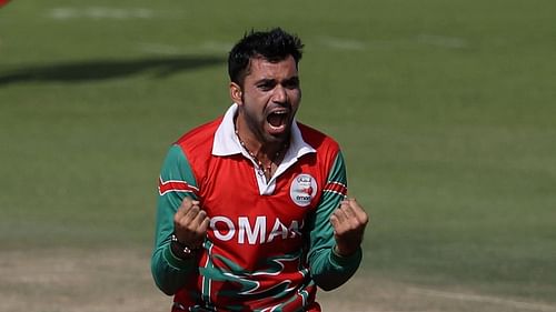Bilal Khan in action (Image Courtesy: Sky Sports)