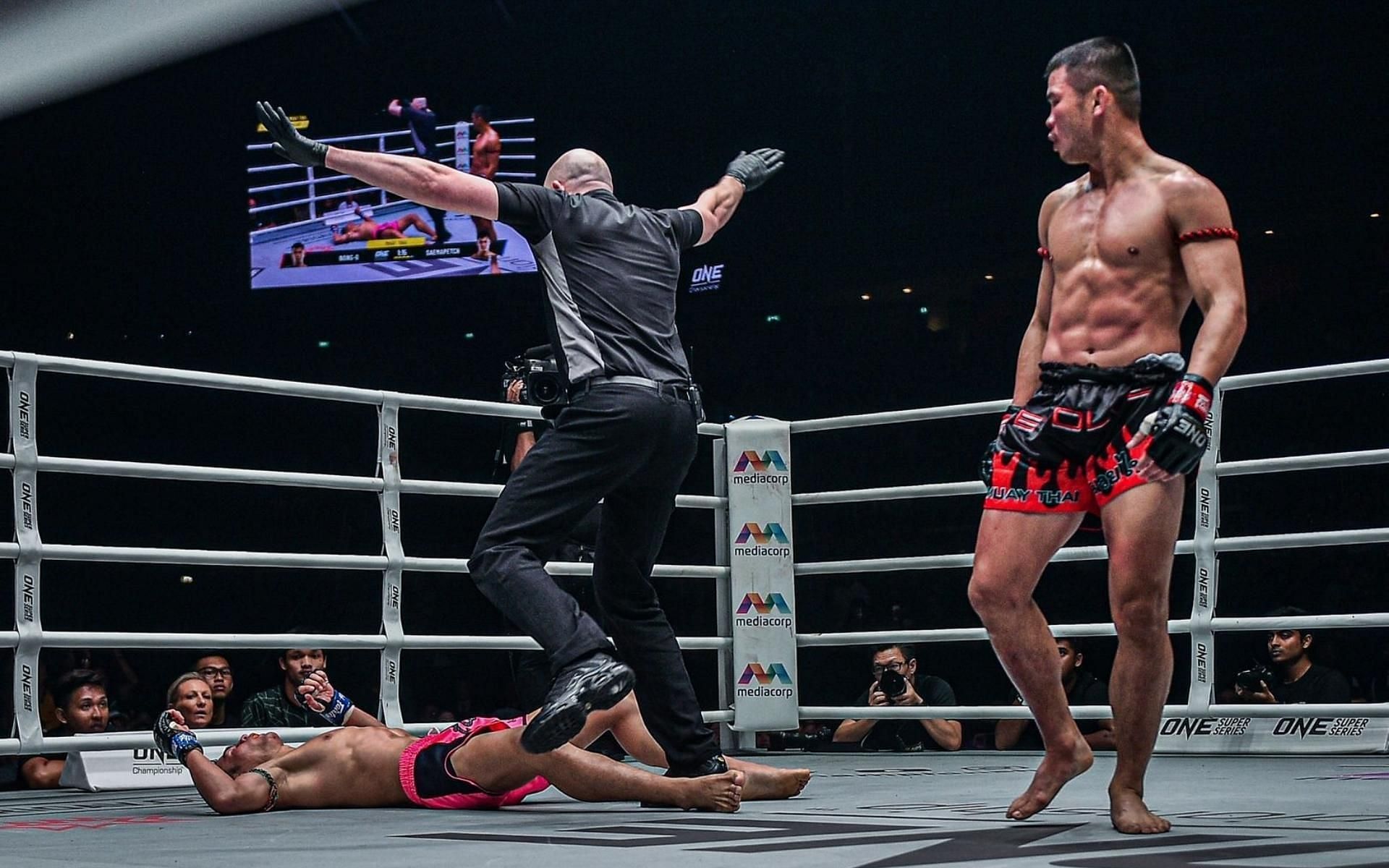 ONE Championship bantamweight Nong-O Gaiyanghadao (right) produced one of the best knockouts in ONE Super Series history. (Image courtesy of ONE Championship)
