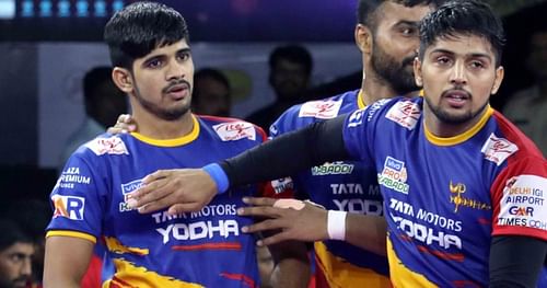 UP Yoddha's Nitesh Kumar (right) is the key cog in their stable defense (Image courtesy: prokabaddi.com)