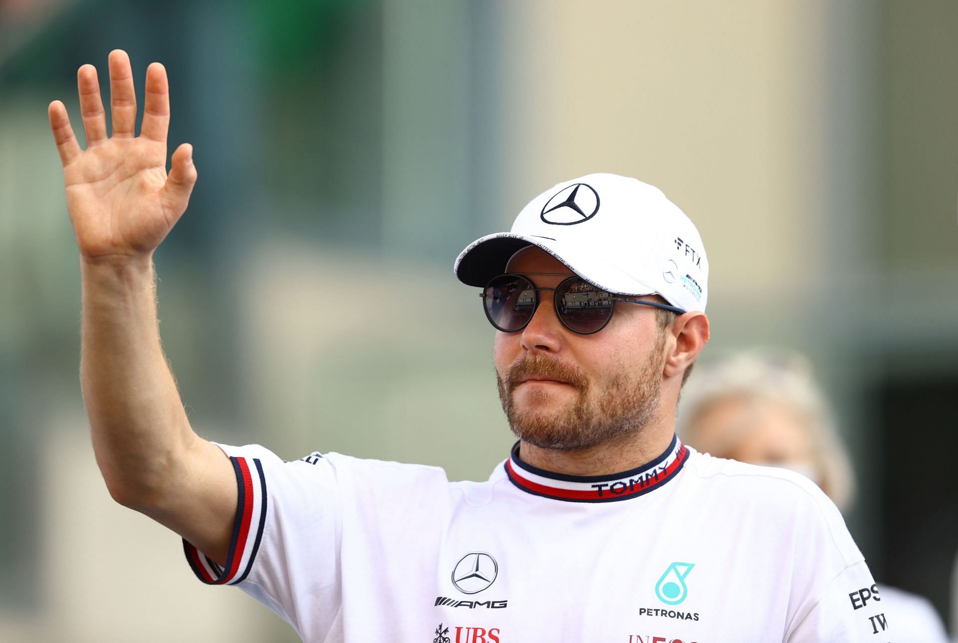 F1 Grand Prix of Abu Dhabi - Valtteri Bottas waves to his fans