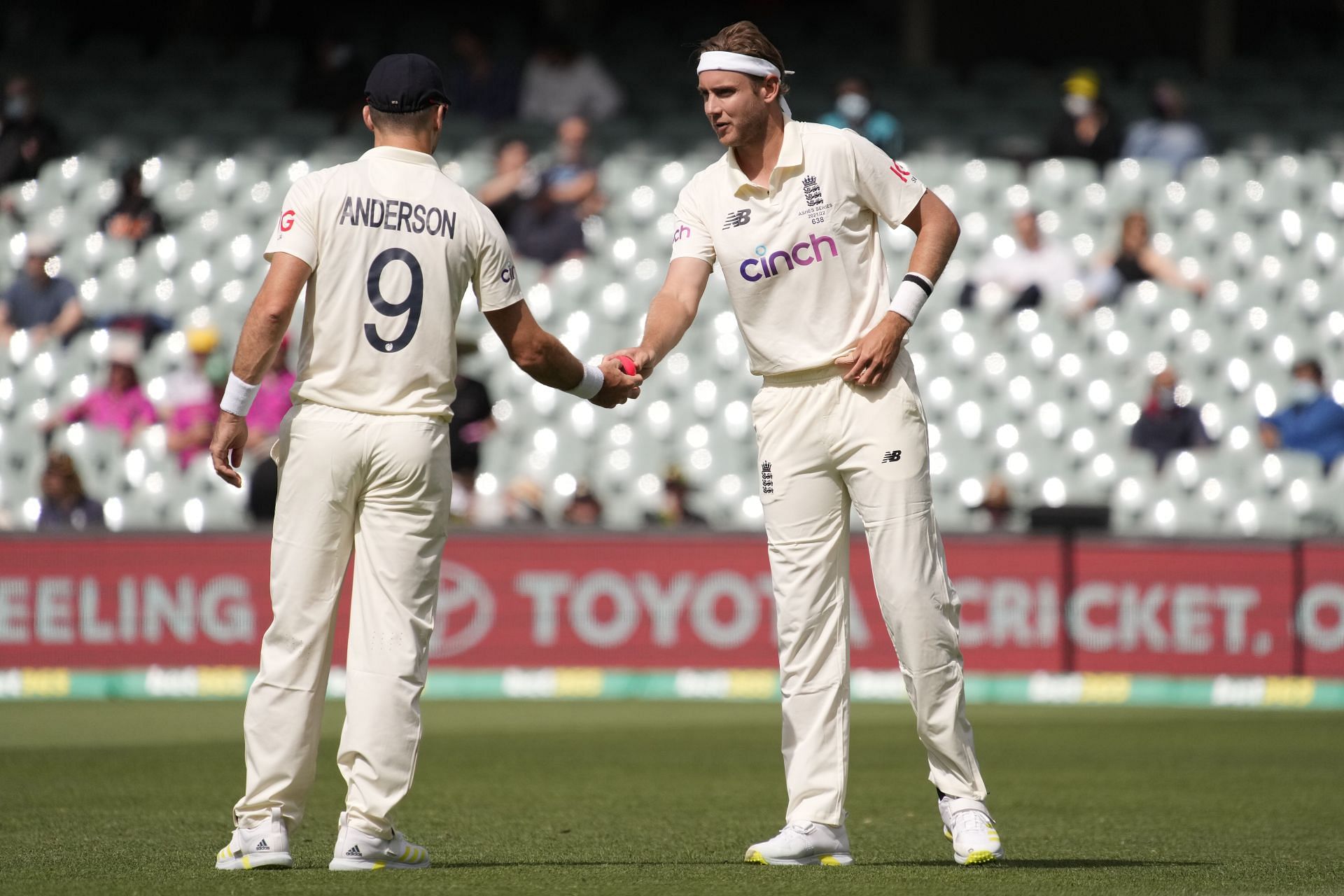 James Anderson (left) and Stuart Broad. (Credits: Getty)