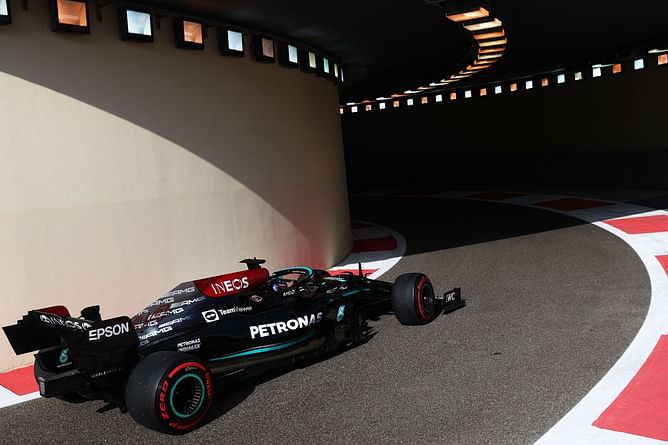 Abu Dhabi Grand Prix: Max Verstappen fails to make top 3 as Lewis Hamilton leads FP2