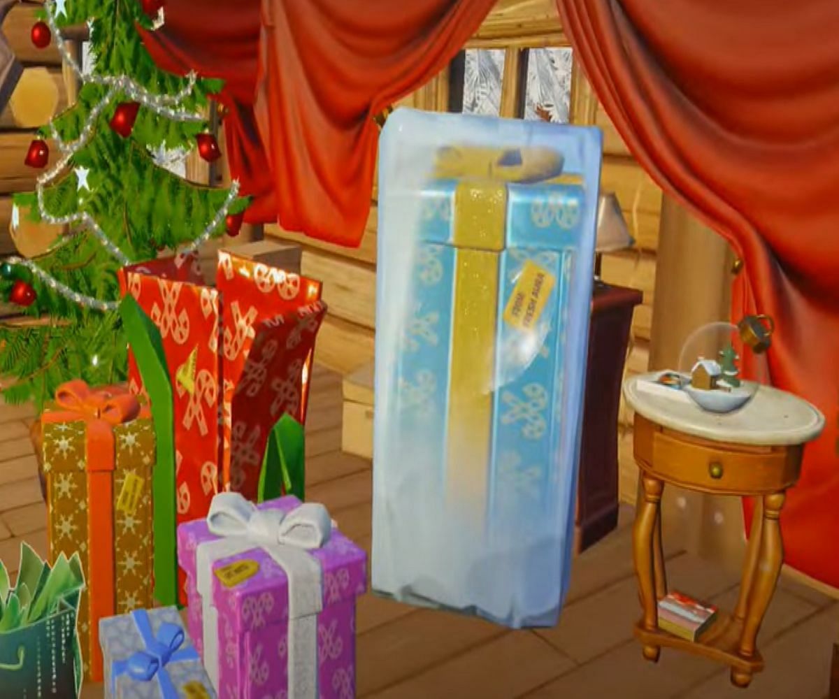 The gift containing Frozen Peely skin in Fortnite Chapter 3 Season 1(Image via Epic Games)