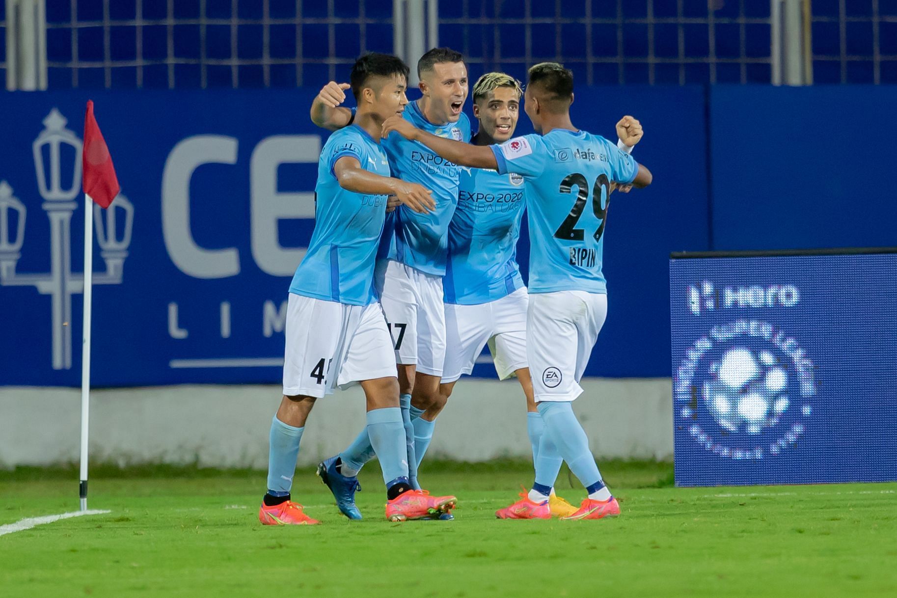 Mumbai City FC players celebrating a goal against ATK Mohun Bagan (Image Courtesy: ISL)