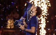 Alexander Zverev celebrates winning the 2021 Nitto ATP World Tour Finals