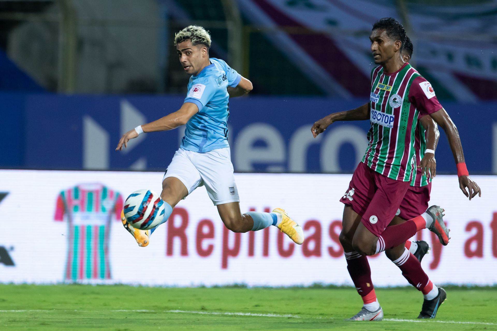 Vikram Pratap Singh scoring against ATKMB (Image Courtesy: ISL)