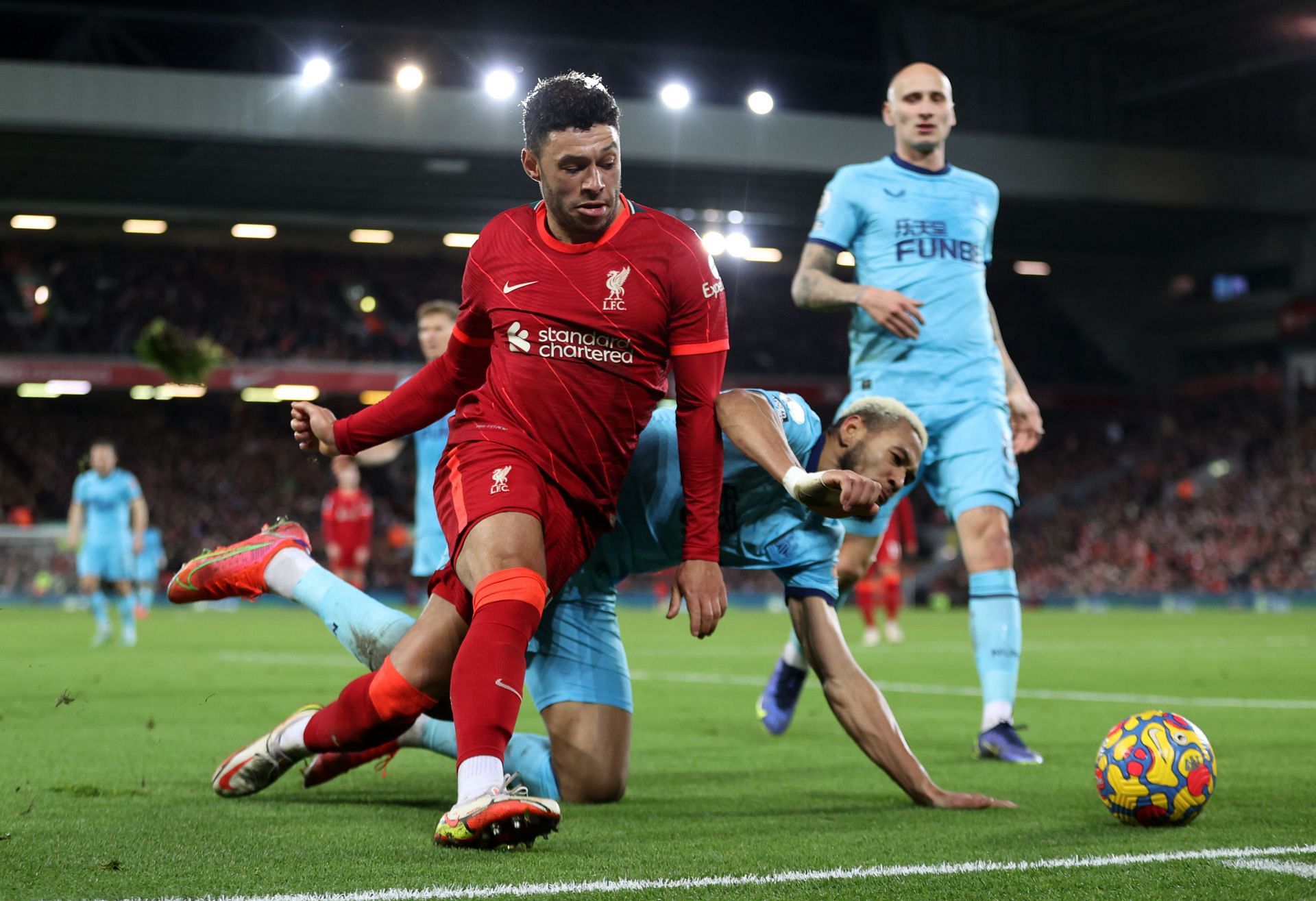 Oxlade Chamberlain in action for Liverpool