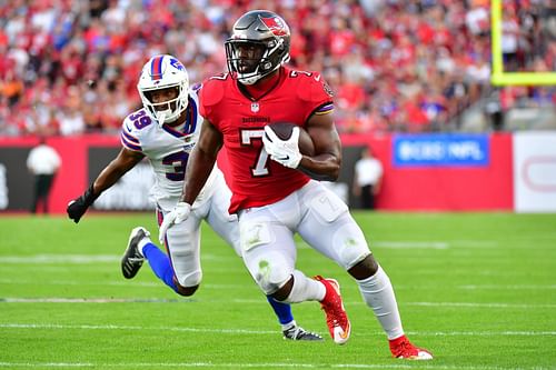 Tampa Bay Buccaneers RB Leonard Fournette vs Buffalo Bills