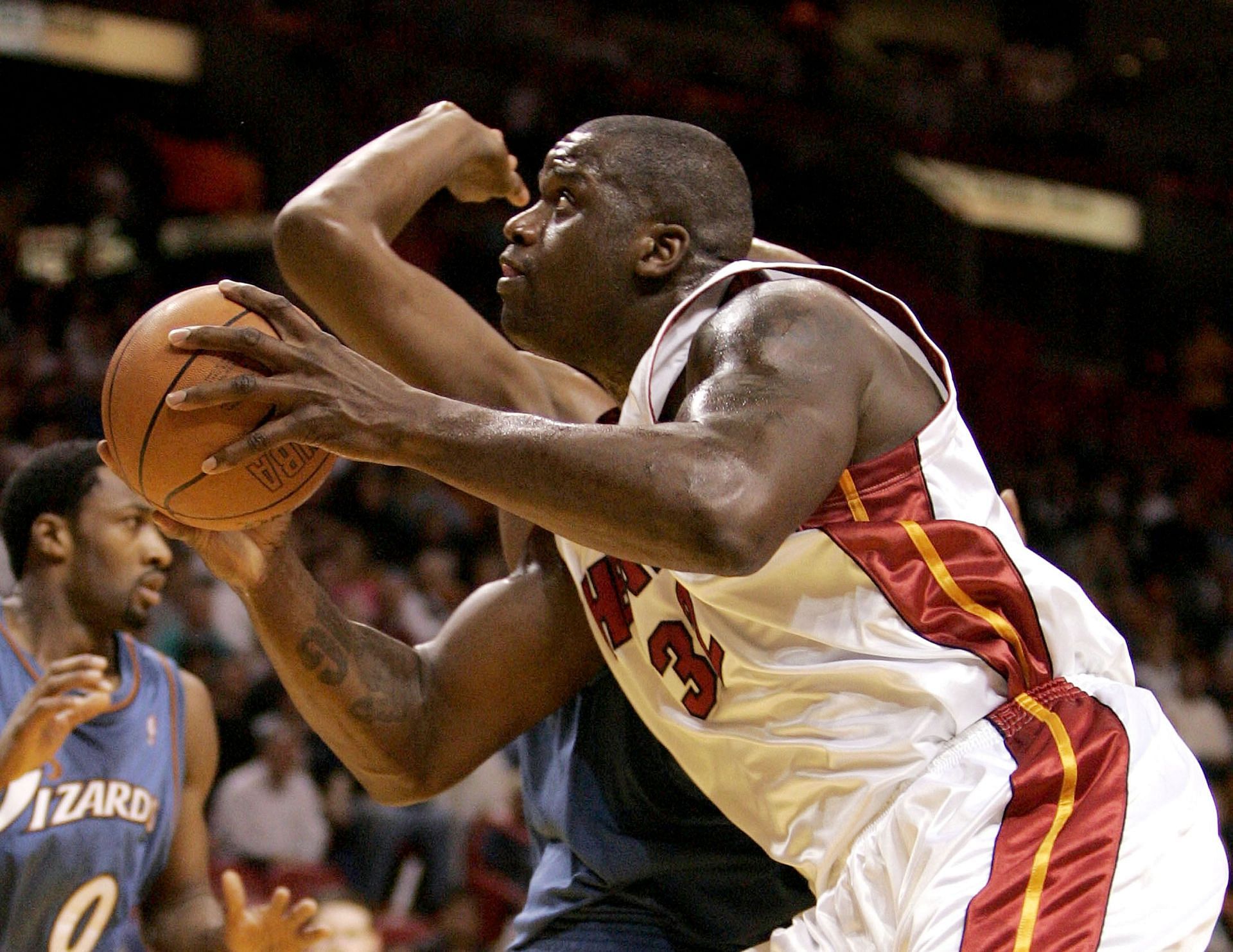 Shaquille O'Neal #32 of the Miami Heat lines up a shot