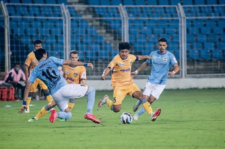 Chennaiyin FC skipper Anirudh Thapa against Mumbai City FC in the ISL (Image Courtesy: Chennaiyin FC Instagram)