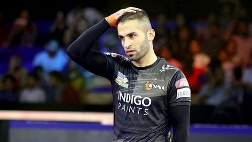 U Mumba skipper Fazel Atrachali looks on during a PKL game - Image Courtesy: Pro Kabaddi