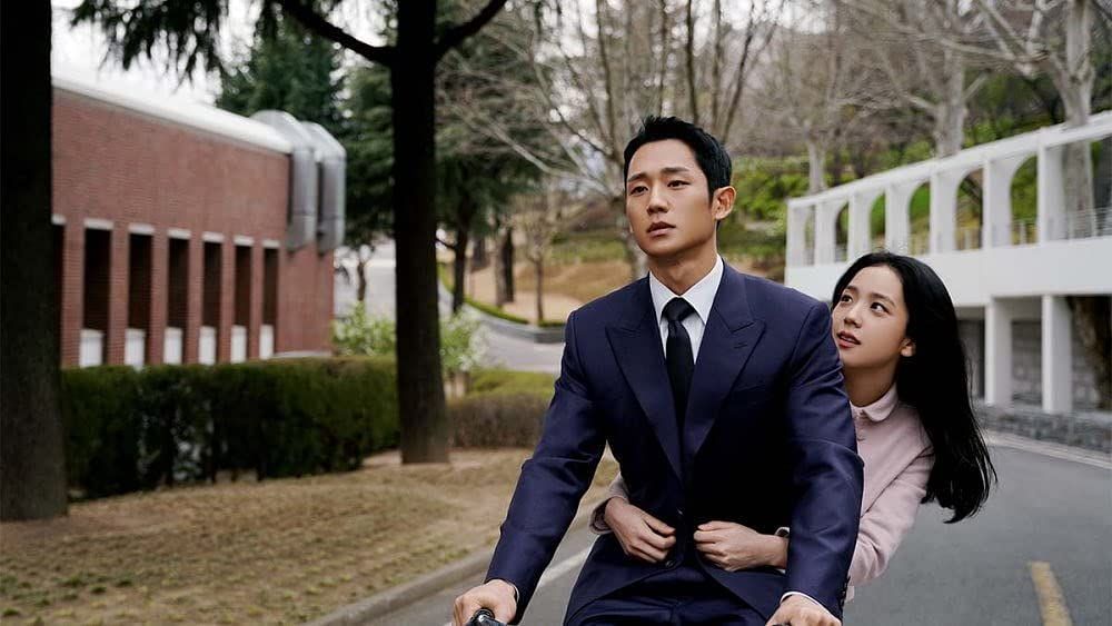 A still of &#039;Snowdrop&#039; starring Jung Hae In and BLACKPINK&#039;s Jisoo (Image via IMDb)