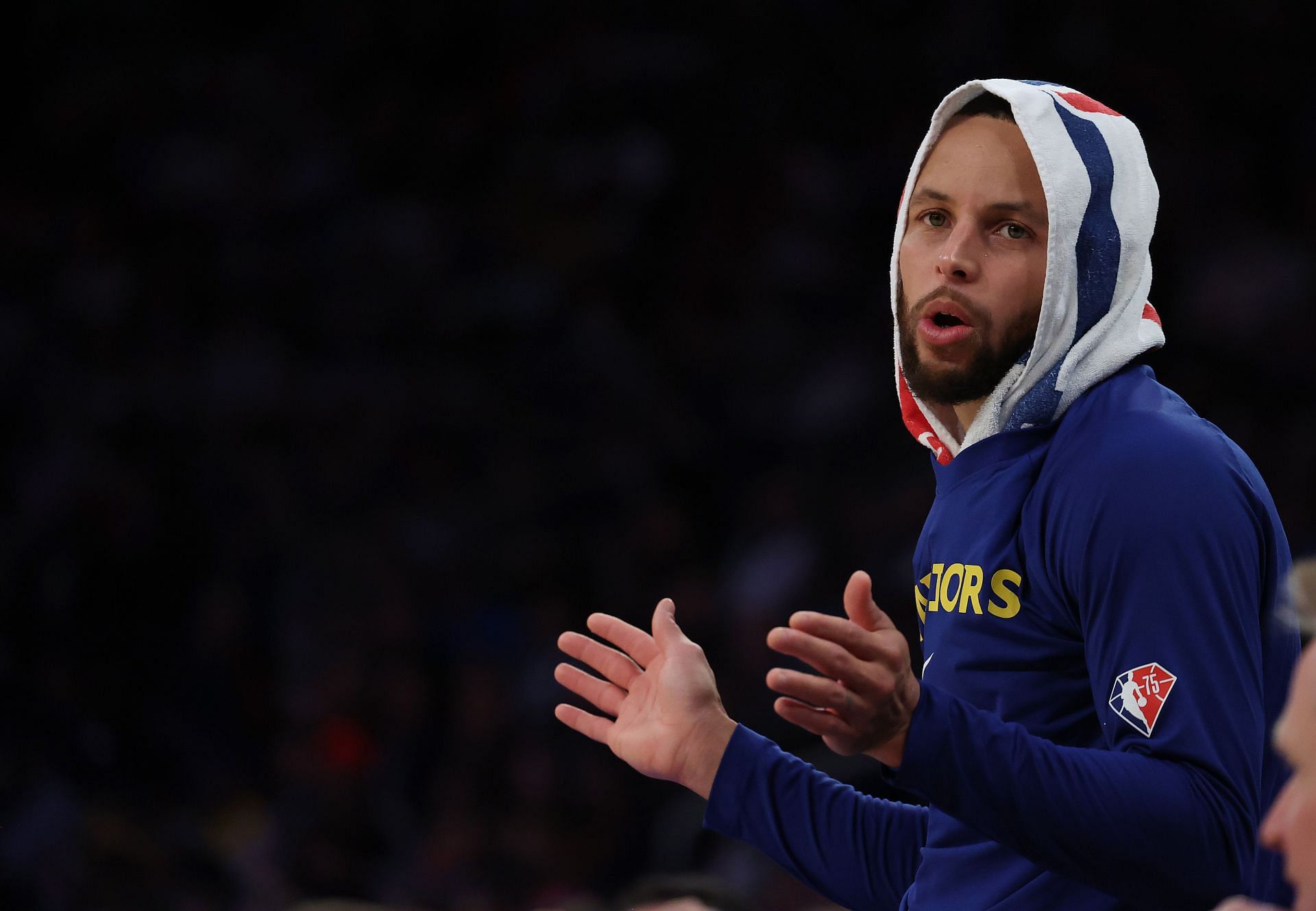 Steph Curry on the bench during the Golden State Warriors' win over the New York Knicks.