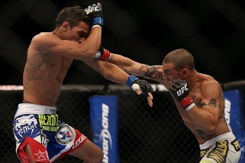 Cub Swanson utterly folded Charles Oliveira in their clash at UFC 152