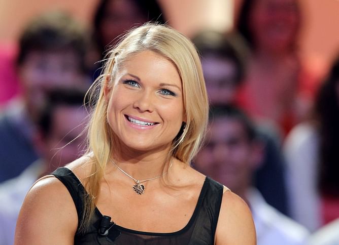 "She’s her own toughest critic" - 4-time WWE Champion sends a heartfelt message to Beth Phoenix after she announces her NXT departure