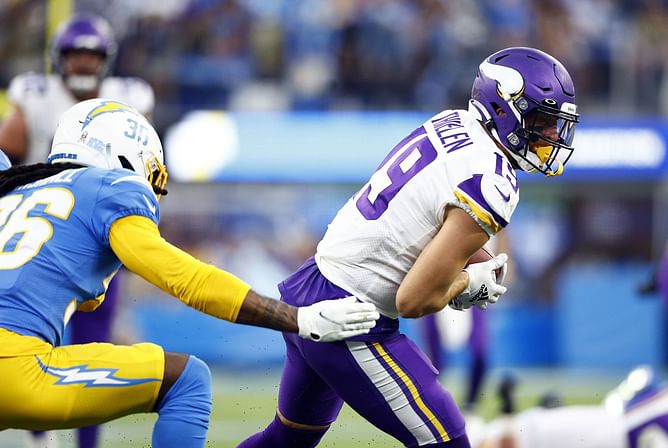 Is Adam Thielen playing tonight vs. Pittsburgh Steelers in Week 14?