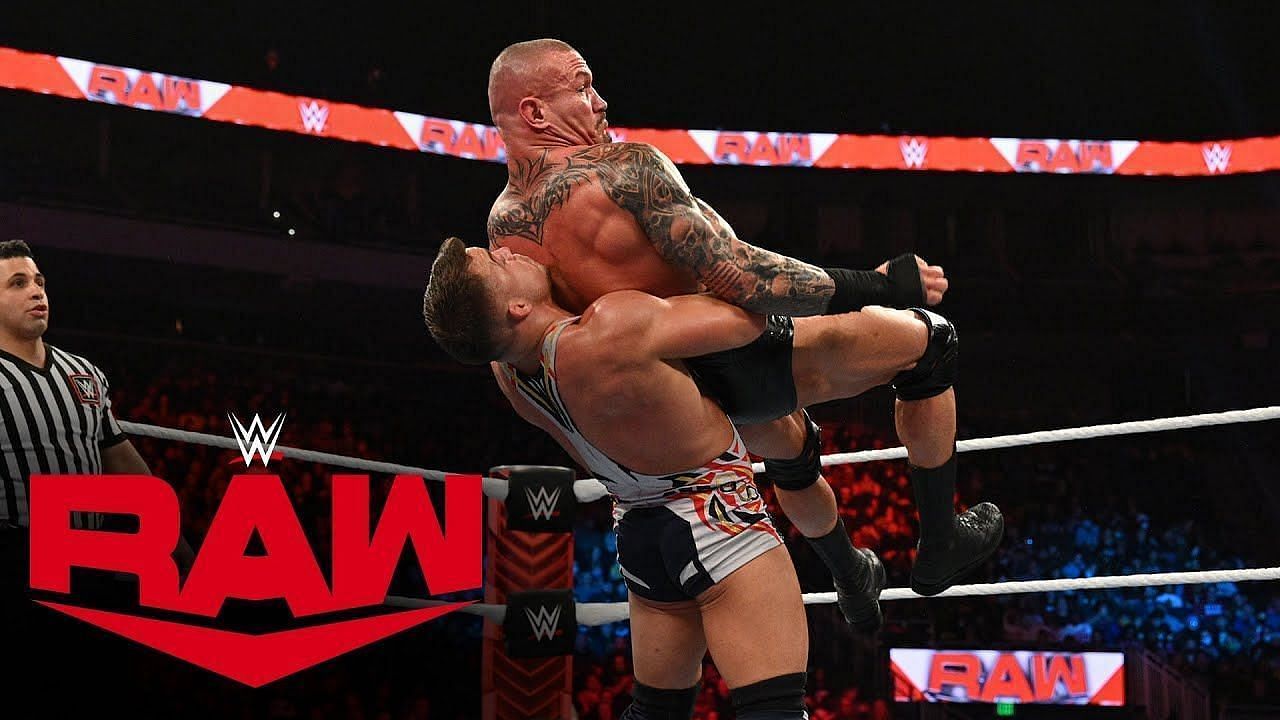 WWE रॉ (Raw) में हुआ था रैंडी ऑर्टन का शानदार मैच