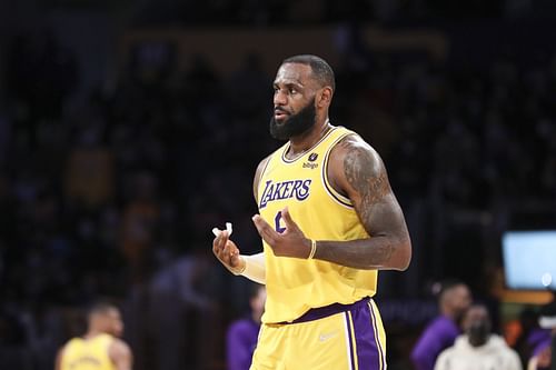 LeBron James' valiant 34-point outing against the Phoenix Suns was applauded by Monty Williams