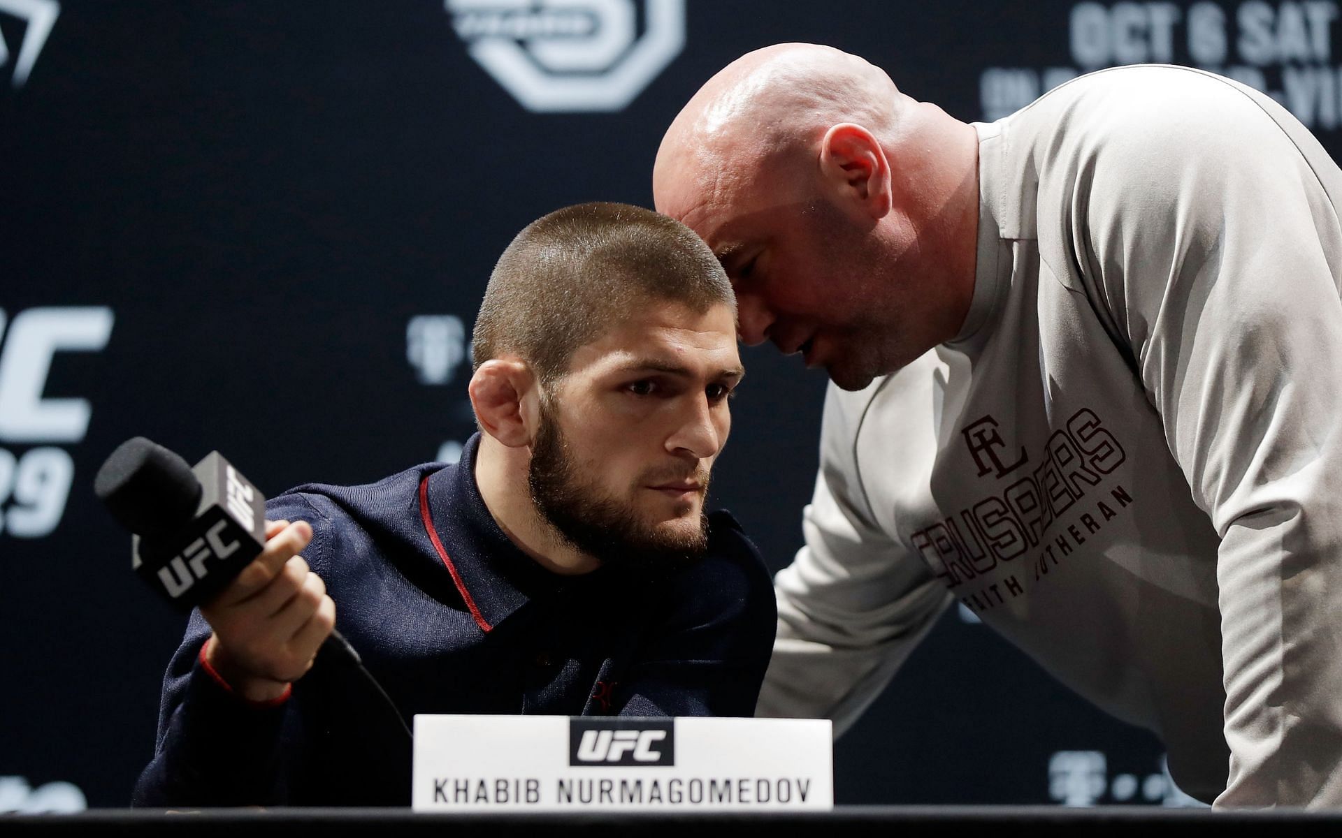 Khabib Nurmagomedov (left) with Dana White (right) at the UFC 229 press conference