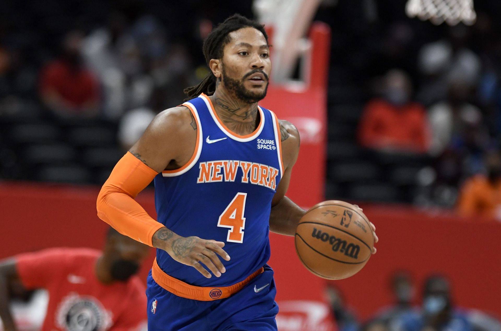 Is Derrick Rose playing tonight against the Detroit Pistons?