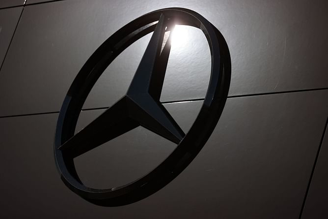 Mercedes publicly congratulate Max Verstappen for "epic" F1 championship fight