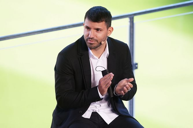 5 players who could replace Sergio Aguero at Barcelona
