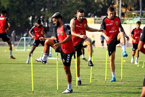 Hyderabad FC practising ahead of the SC East Bengal clash. (Image Courtesy: Twitter/HydFCOfficial)