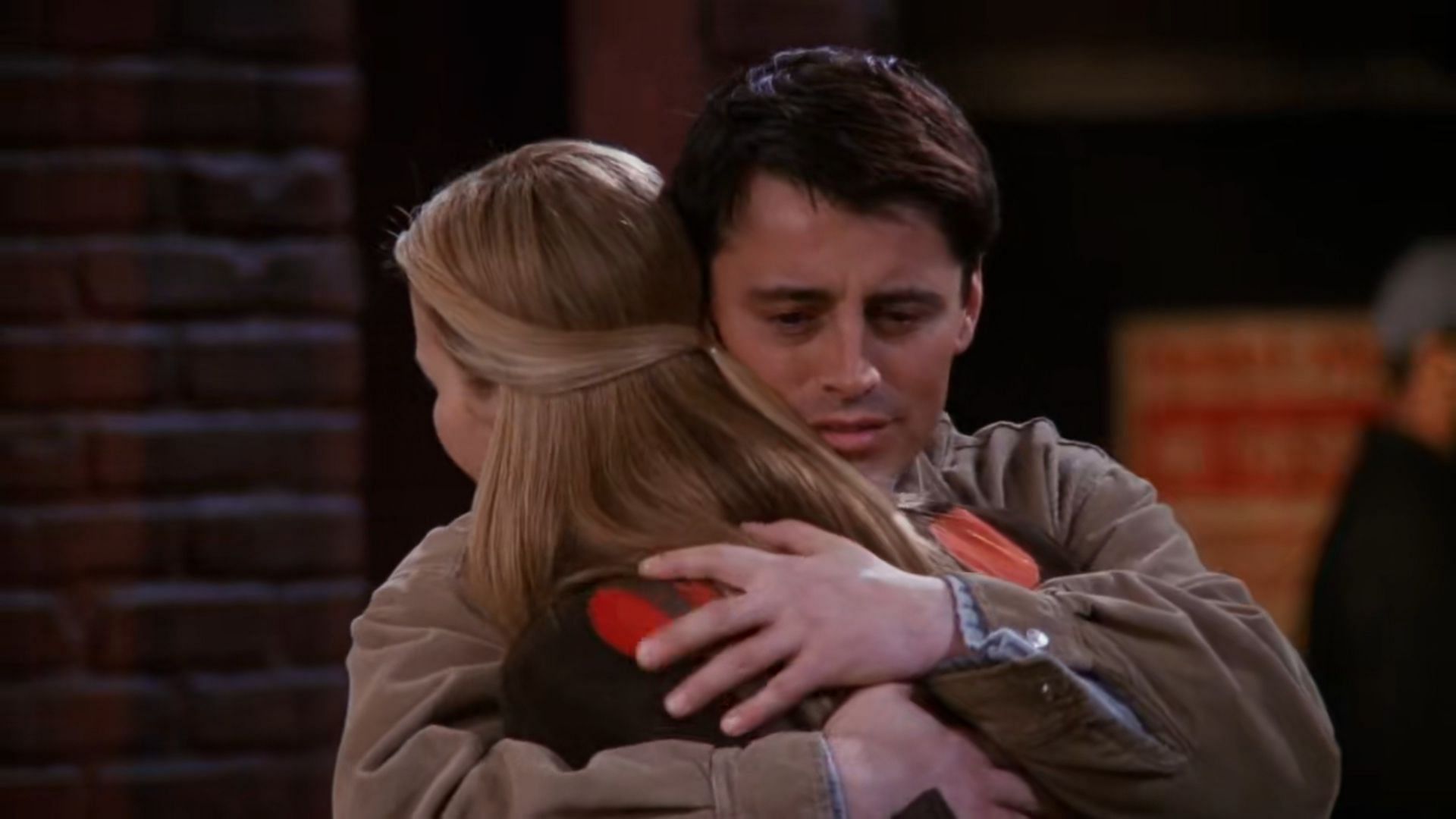 Joey and Phoebe in Friends (Image via IMDb)
