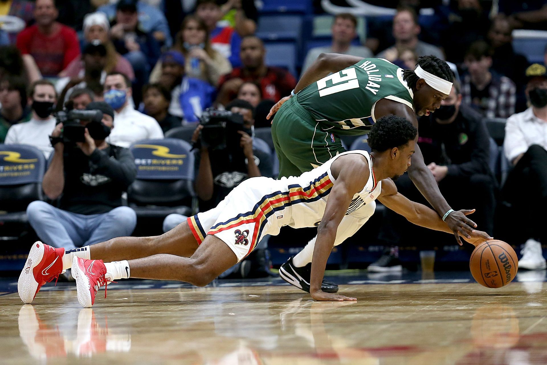 Milwaukee Bucks vs New Orleans Pelicans.