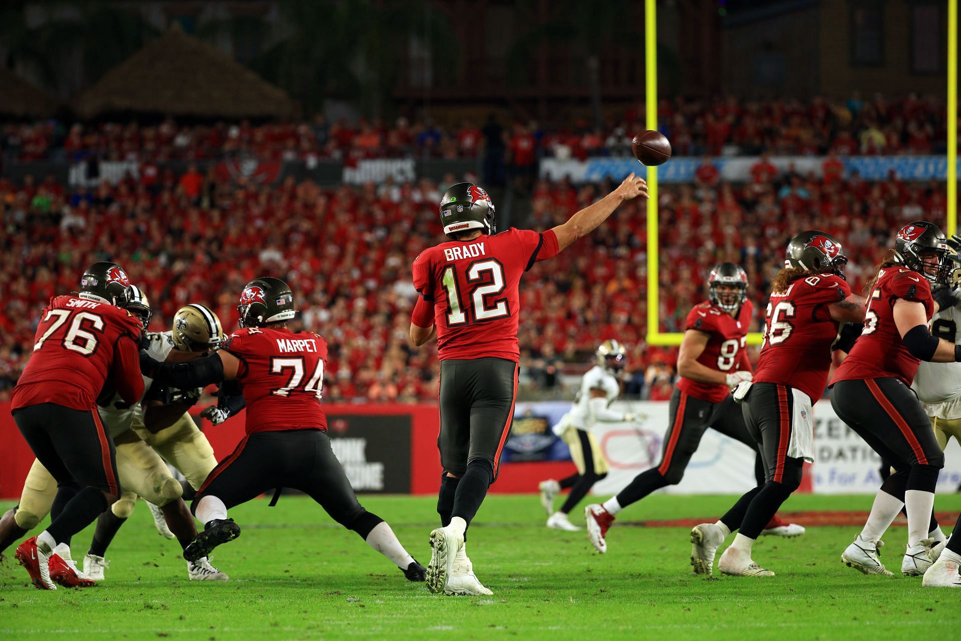 Tampa Bay Buccaneers QB Tom Brady vs New Orleans Saints